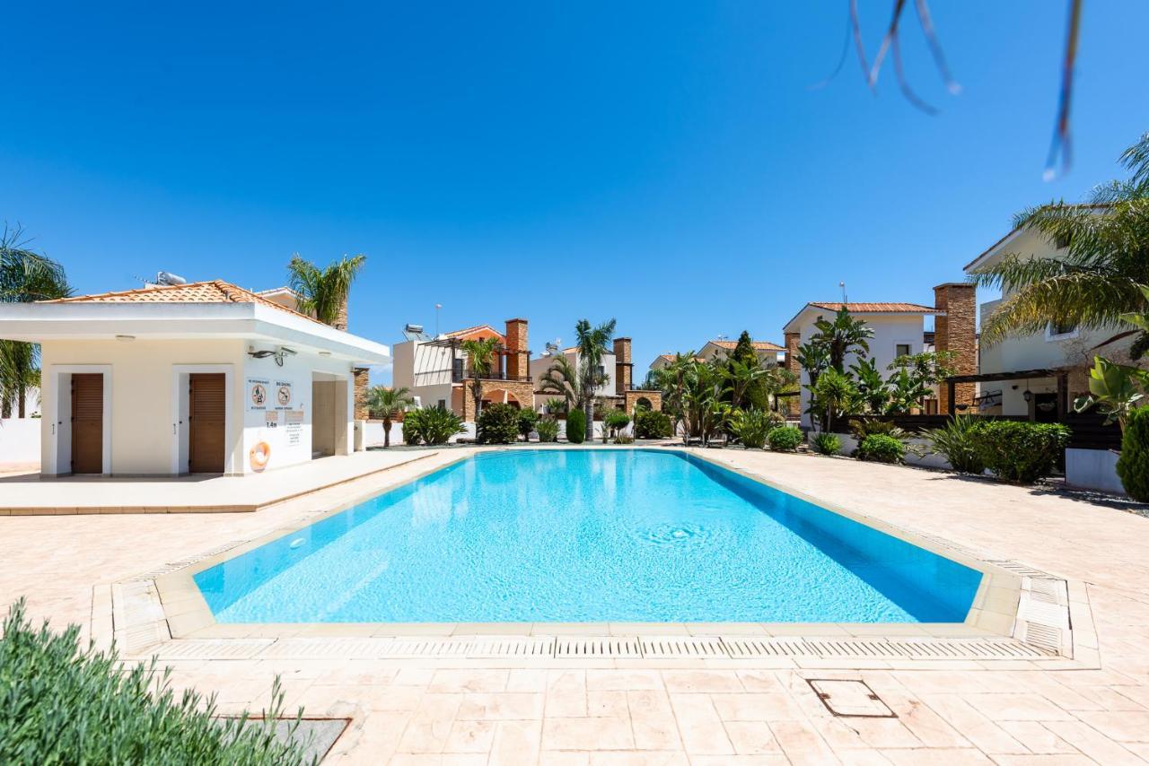 Villa Alexandra By Ezoria Villas أيا نابا المظهر الخارجي الصورة